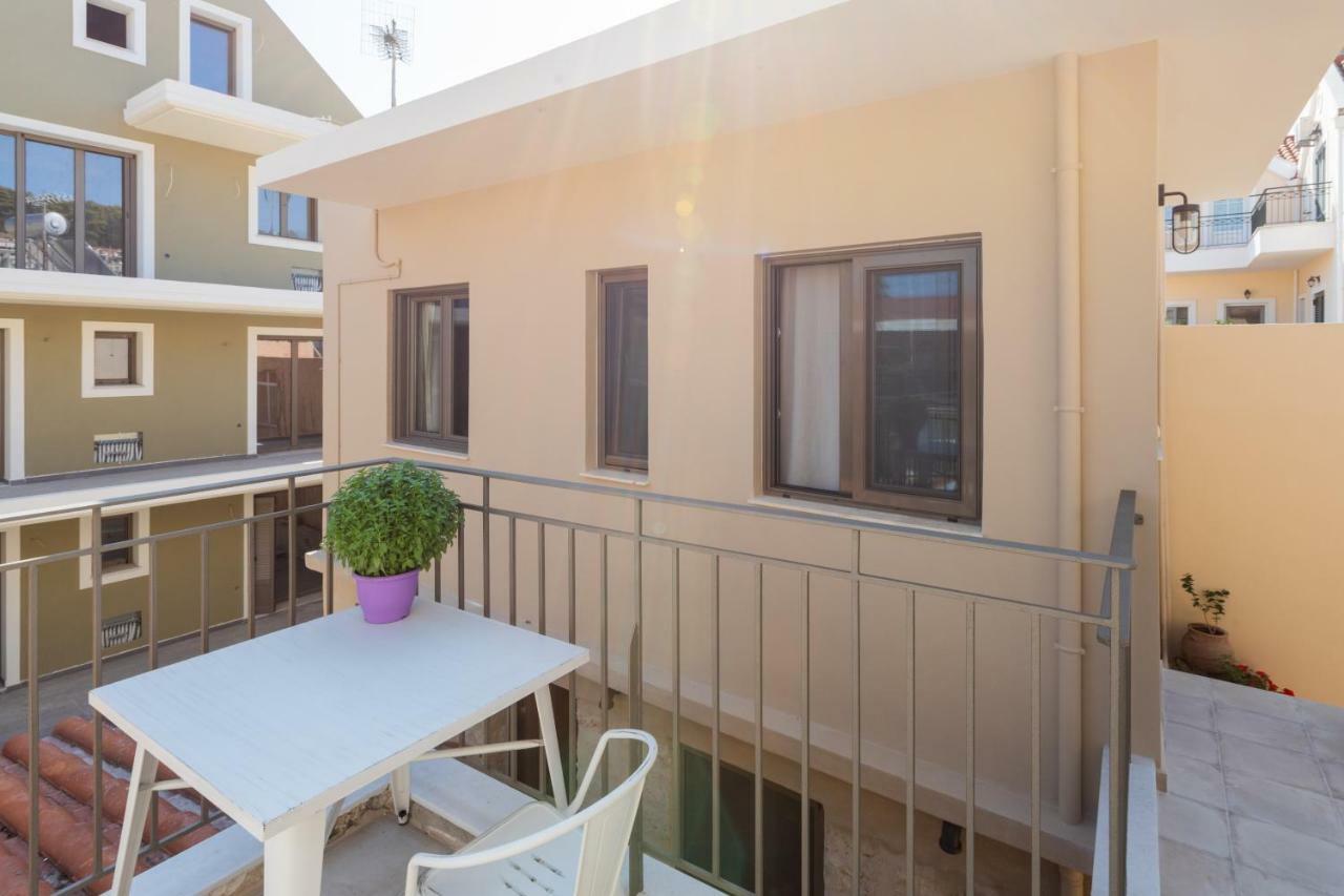 Aura Central Apartments Αργοστόλι Εξωτερικό φωτογραφία